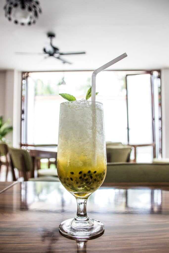 Mojito de maracujá no White Sand Dhigurah Guest House